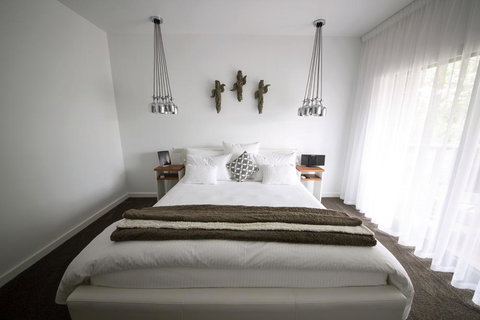 Feathertop Winery - Tourism TAS 0