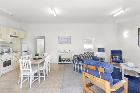 Fiddlers Green 7 62 Magnus Street - Hobart Tourism 3