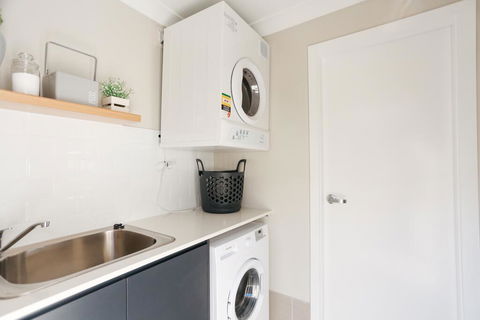 Figtree House - Hobart Tourism 3