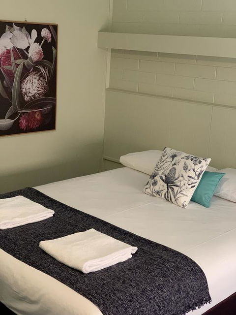 Finley Country Club Hotel Motel - Tourism TAS 1