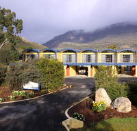 Five Clematis Views - Tourism TAS