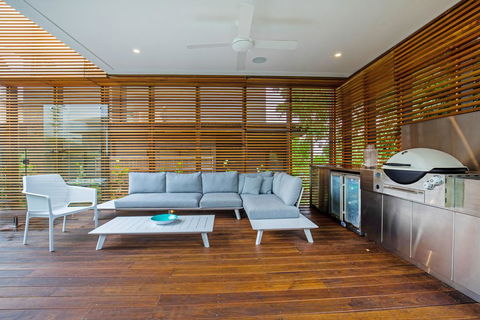 Flawless & Modern Luxury, Sunshine Beach - Hobart Tourism 3