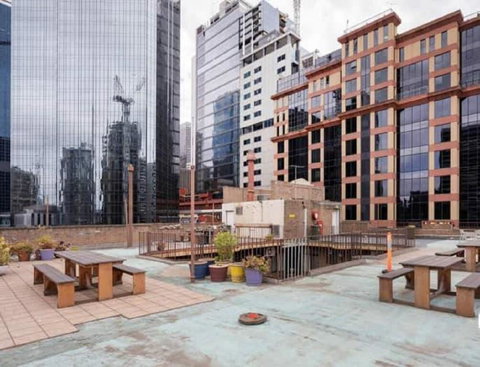 Flinders St CBD Convenience - Tourism TAS 3