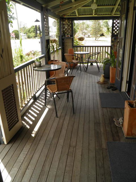 Follywood Guesthouse B&B - Hobart Tourism 3