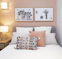 Former Dress Circle Nth Adelaide Apt with Aircon - Hobart Tourism