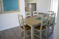 Book Lightning Ridge Accommodation Vacations Tourism TAS Tourism TAS