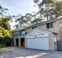 Four Bedroom Quality Townhouse - Hobart Tourism
