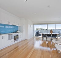 Four Kings Apartment - Deluxe 2br 3 - Tourism TAS