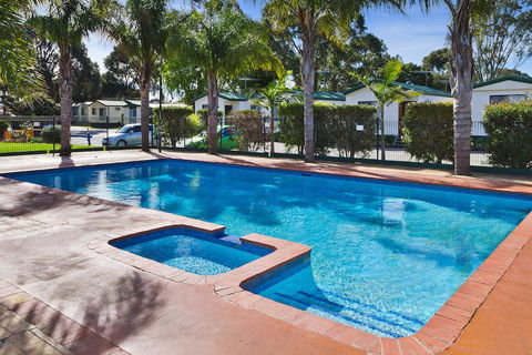 Frankston Holiday Park And Sandhurst Motel - Hobart Tourism 0