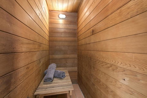 Freshwater Creek Cottages & Farm Stay - Hobart Tourism 2