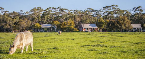Freshwater Creek Cottages & Farm Stay - Hobart Tourism 0