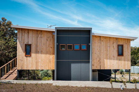 Freycinet Studios Bay - Tourism TAS 1