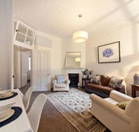 FUN TIMES in HUGE house 1 minute to SYDNEY HARBOUR - Tourism TAS