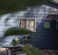 Funky Flat on Acreage - Hobart Tourism