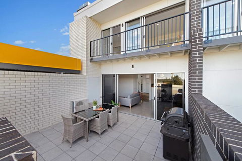 G149 - Apt 1 - Hobart Tourism 2