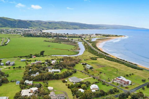 GALBRAITH BEACH STUDIO 1 - Hobart Tourism 3