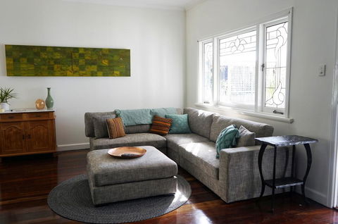 Gallery House Dwellingup - Hobart Tourism 1