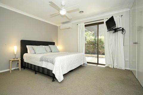 Garden City Luxury Apt - Tourism TAS 3