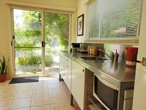 Garden Studio, Black Forest - Hobart Tourism 2