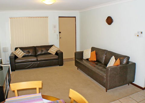Geraldton Holiday Unit - Hobart Tourism 1