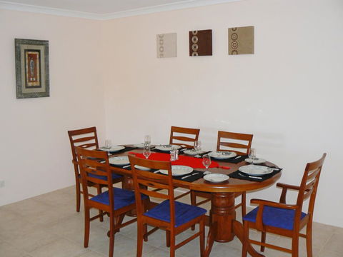 Geraldton Luxury Vacation Home - Tourism TAS 3
