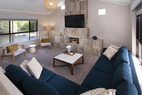 GIFFORD HOUSE - Hobart Tourism 2
