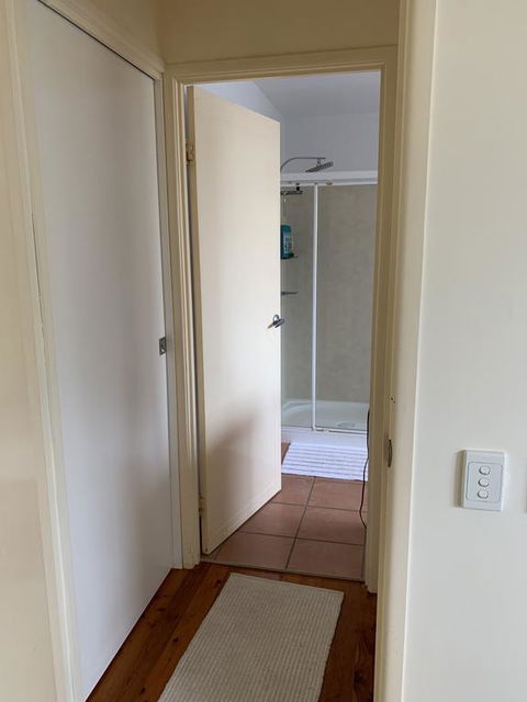 Ginas Place - Hobart Tourism 1