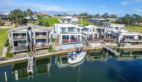 Gippsland Lakehouse - Hobart Tourism 0