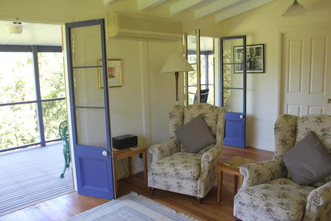 Glocca Morra Cottage - Hobart Tourism 1