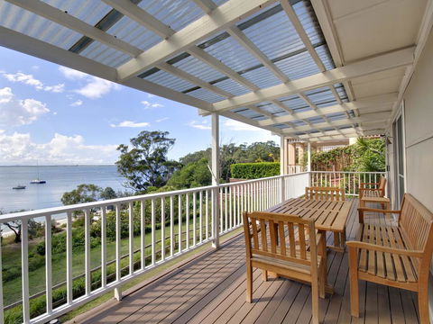 Gloucester Street, 04, Frangipani - Hobart Tourism 0