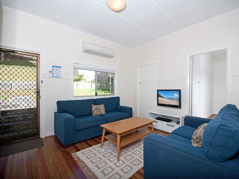 Gloucester Street, 04, Frangipani - Hobart Tourism 3