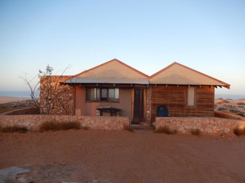 Gnaraloo Station - Homestead - Hobart Tourism 0
