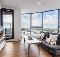 Golden Box Hill Apartment - Hobart Tourism