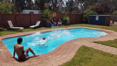 Golden Country Motel And Caravan Park - Tourism TAS 1