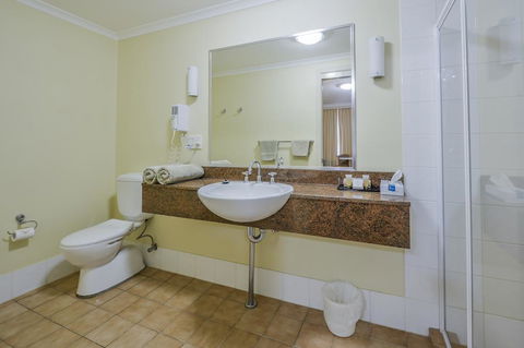 Golden Guitar Motor Inn - Tourism TAS 1