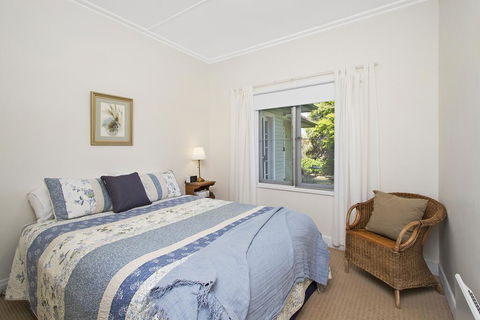 GOWAN ROSS COTTAGE - Hobart Tourism 3