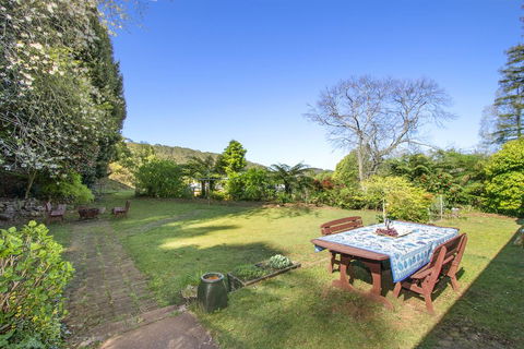 GOWAN ROSS COTTAGE - Hobart Tourism 0