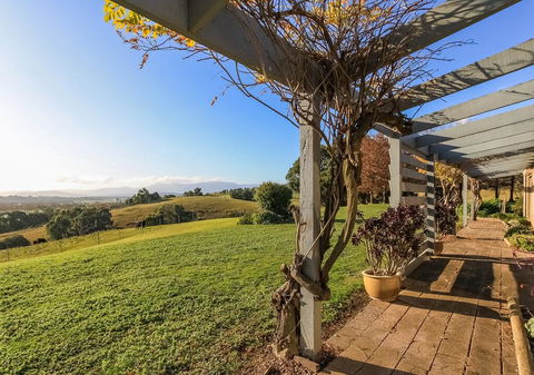 GRACEDALE HILLS HOMESTEAD - Hobart Tourism 0