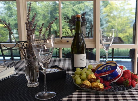 Gracehill Accommodation - Hobart Tourism 3