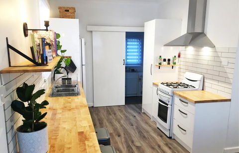 Great Comfort & Style In Central Location - Tourism TAS 1
