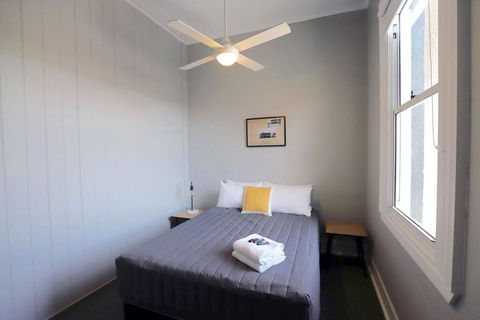 Great Northern Hotel - Hobart Tourism 0