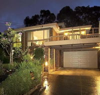 Great Views/Location 5 bedrooms in Glen Waverley - Tourism TAS