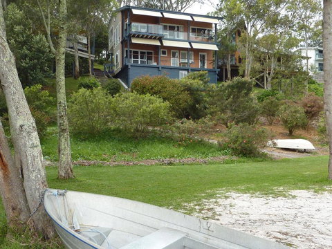 Green Point Lakehouse - Hobart Tourism 0