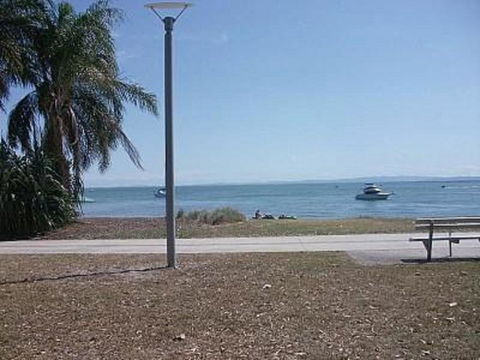 Ground Floor With Water Views And Pool! - Hobart Tourism 3