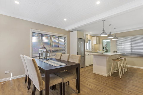 Hamptons At The Bay - Tourism TAS 3