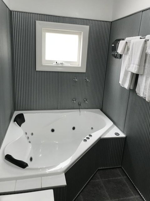 Hamptons Inn Bed & Breakfast - Tourism TAS 3