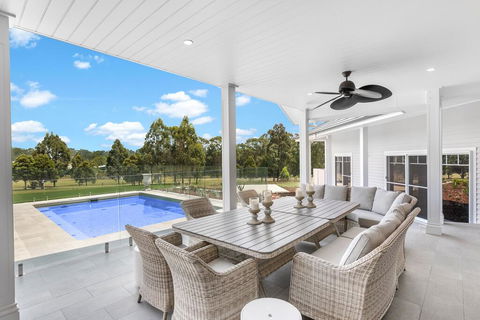 Hamptons On Figtree - Hobart Tourism 0