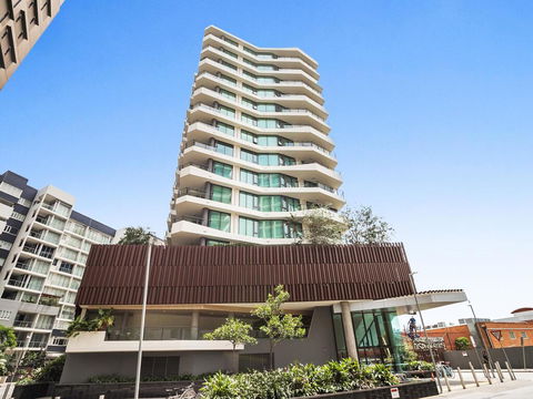 HARBOURSIDE- Hosted By: L'Abode Accommodation - Tourism TAS 3