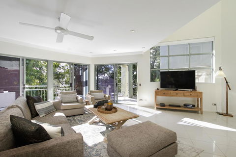 Hastings Park Apartment 1 - Hobart Tourism 1