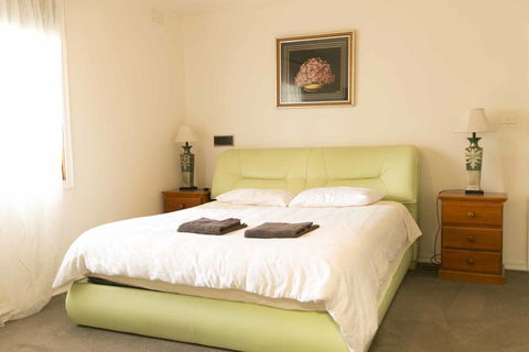 Hawthorn Holiday House - Tourism TAS 1